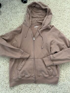 Hollister Cozy Pullover Hoodie in Mauve-Taupe